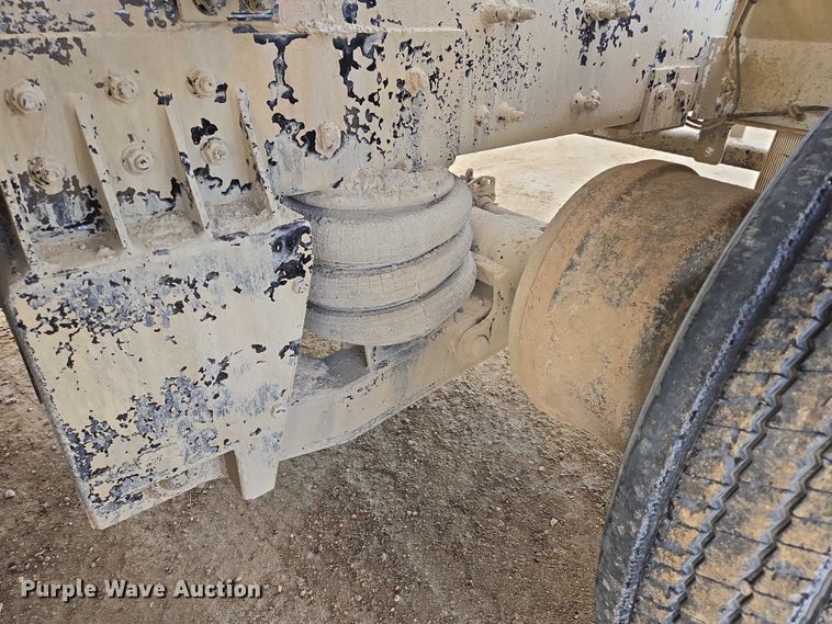 image for item EB1153 2007 Sterling L8500 ready mix truck