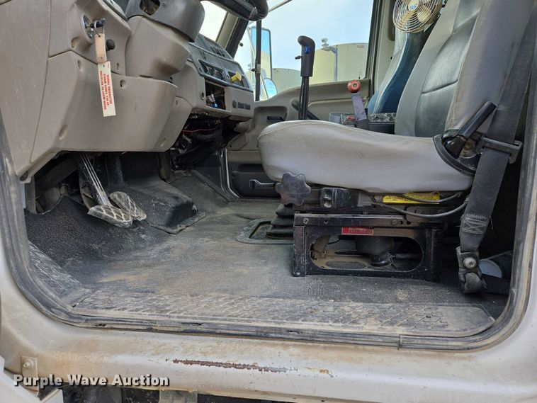 image for item EB1153 2007 Sterling L8500 ready mix truck