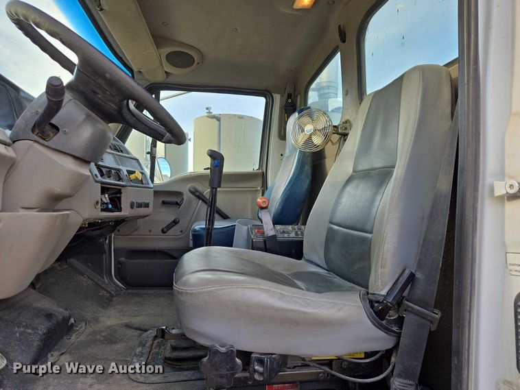 image for item EB1153 2007 Sterling L8500 ready mix truck