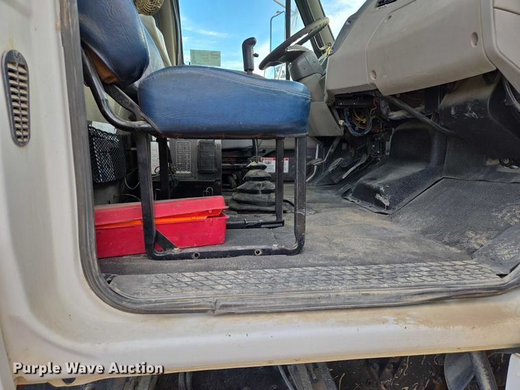 image for item EB1153 2007 Sterling L8500 ready mix truck