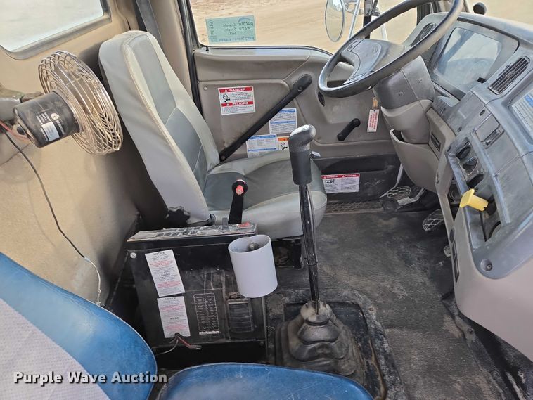 image for item EB1153 2007 Sterling L8500 ready mix truck