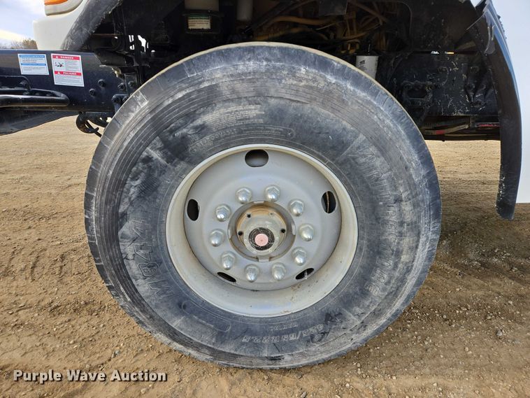 image for item EB1153 2007 Sterling L8500 ready mix truck