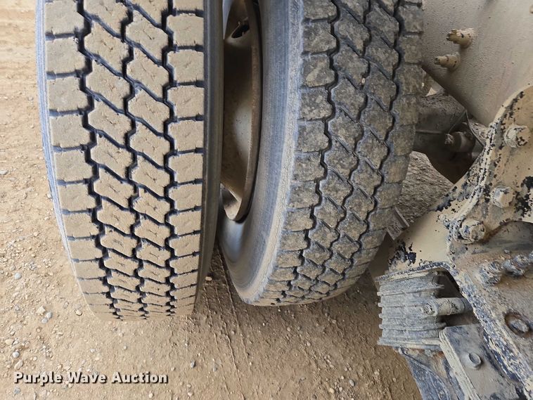 image for item EB1153 2007 Sterling L8500 ready mix truck