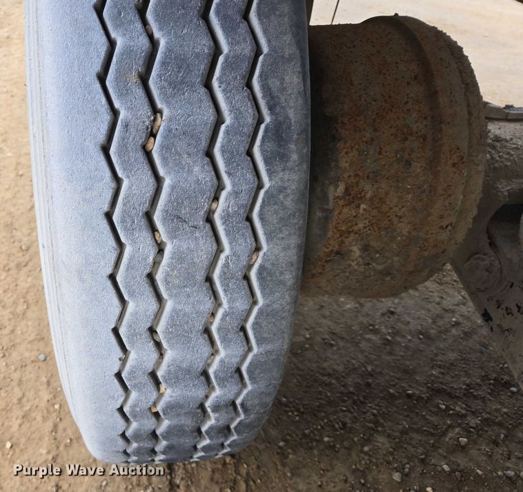 image for item EB1153 2007 Sterling L8500 ready mix truck