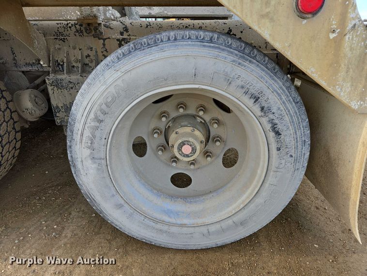 image for item EB1153 2007 Sterling L8500 ready mix truck