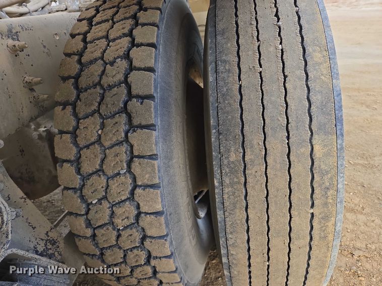 image for item EB1153 2007 Sterling L8500 ready mix truck