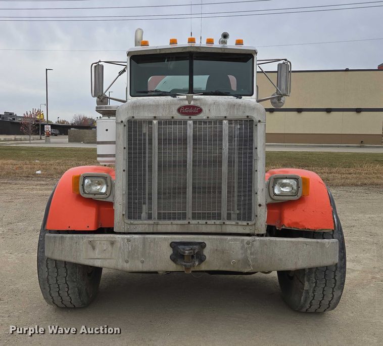 image for item EB1154 2000 Peterbilt 357 ready mix truck