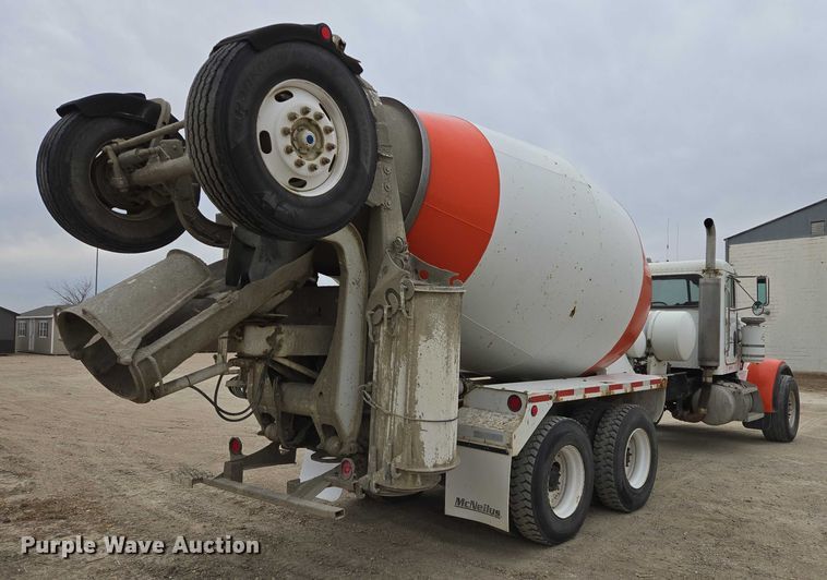 image for item EB1154 2000 Peterbilt 357 ready mix truck