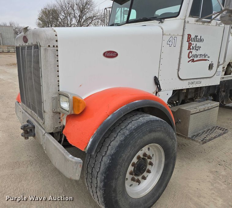 image for item EB1154 2000 Peterbilt 357 ready mix truck