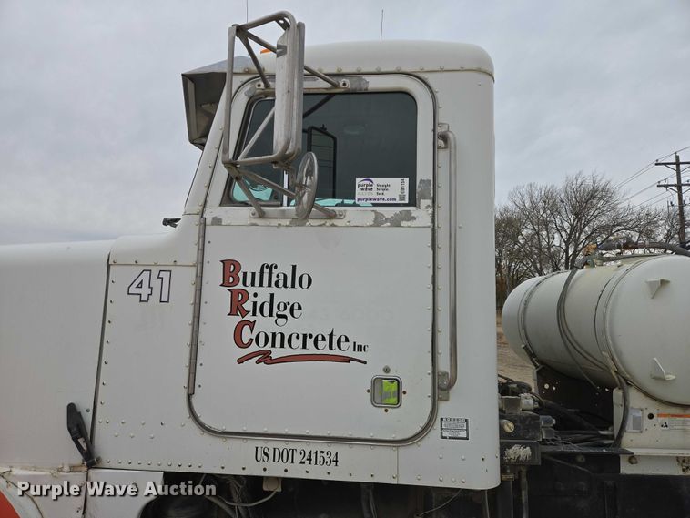 image for item EB1154 2000 Peterbilt 357 ready mix truck