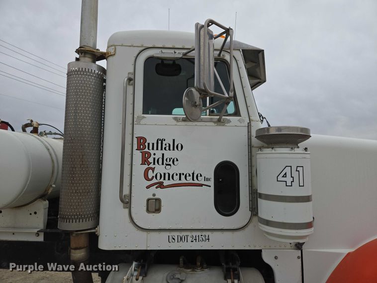image for item EB1154 2000 Peterbilt 357 ready mix truck