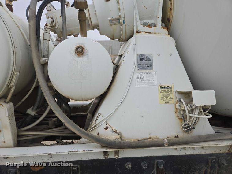 image for item EB1154 2000 Peterbilt 357 ready mix truck