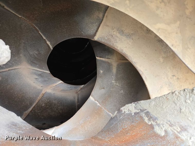 image for item EB1154 2000 Peterbilt 357 ready mix truck