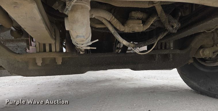 image for item EB1154 2000 Peterbilt 357 ready mix truck