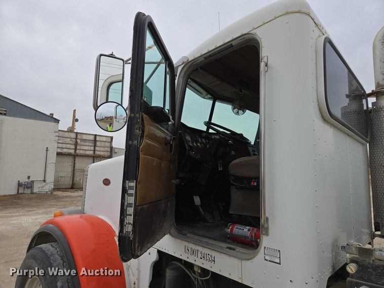 image for item EB1154 2000 Peterbilt 357 ready mix truck