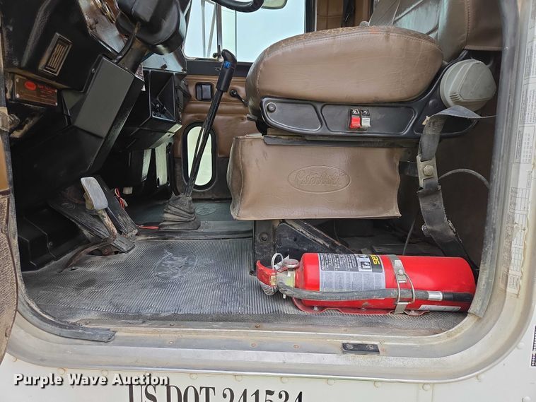 image for item EB1154 2000 Peterbilt 357 ready mix truck