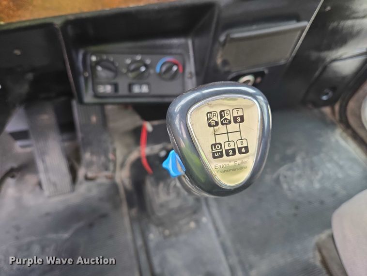 image for item EB1154 2000 Peterbilt 357 ready mix truck