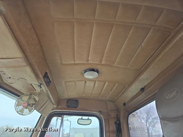 image for item EB1154 2000 Peterbilt 357 ready mix truck