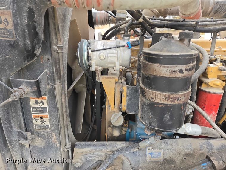 image for item EB1154 2000 Peterbilt 357 ready mix truck