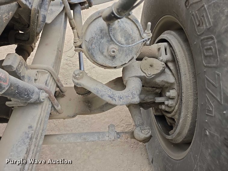 image for item EB1154 2000 Peterbilt 357 ready mix truck