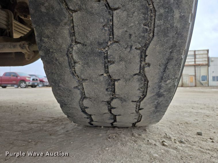 image for item EB1154 2000 Peterbilt 357 ready mix truck