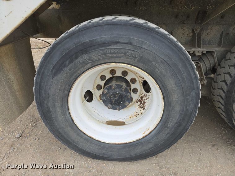 image for item EB1154 2000 Peterbilt 357 ready mix truck