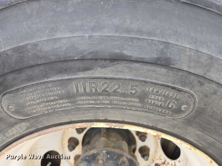 image for item EB1154 2000 Peterbilt 357 ready mix truck