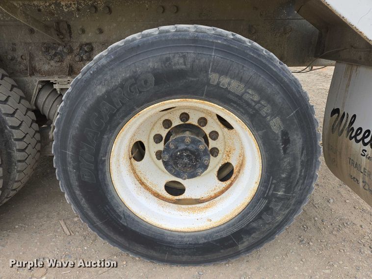 image for item EB1154 2000 Peterbilt 357 ready mix truck