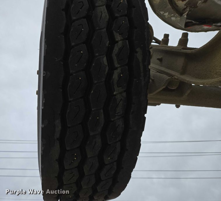 image for item EB1154 2000 Peterbilt 357 ready mix truck