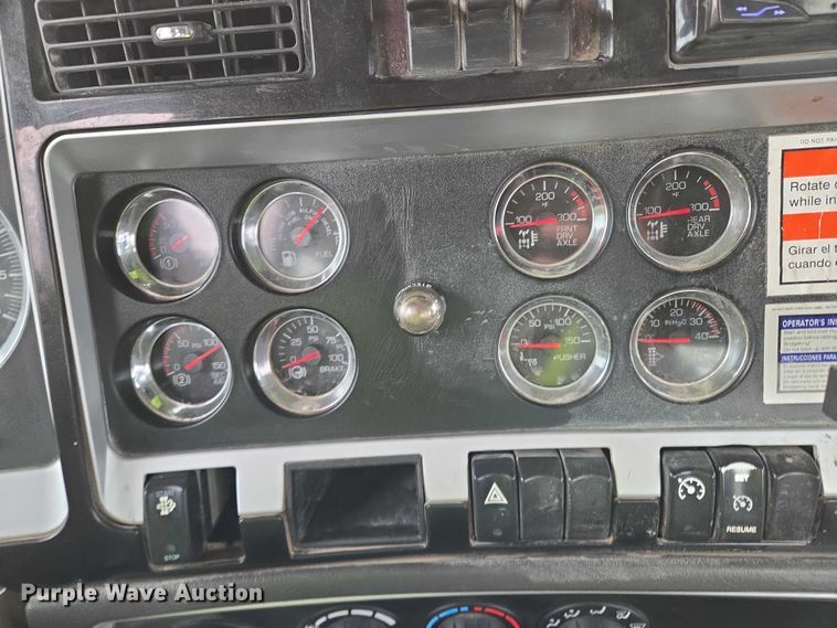 image for item EB1155 2011 Kenworth W900 ready mix truck