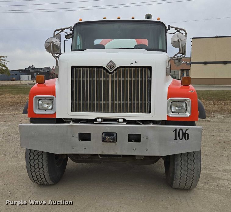 image for item EB1156 2006 International PayStar 5500i ready mix truck