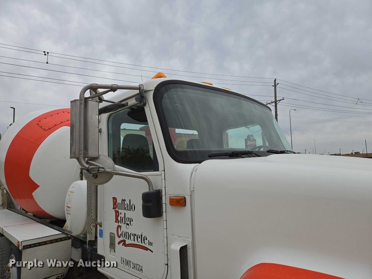 image for item EB1156 2006 International PayStar 5500i ready mix truck