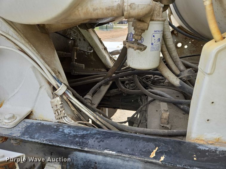 image for item EB1156 2006 International PayStar 5500i ready mix truck