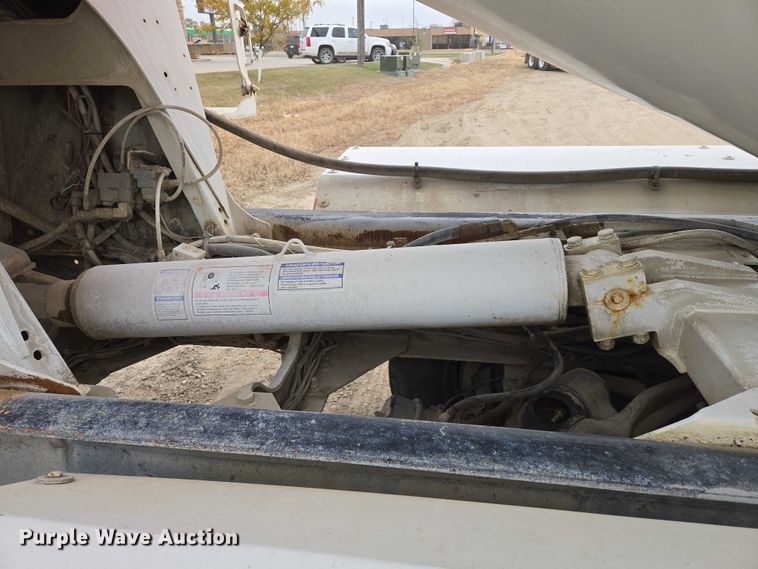 image for item EB1156 2006 International PayStar 5500i ready mix truck