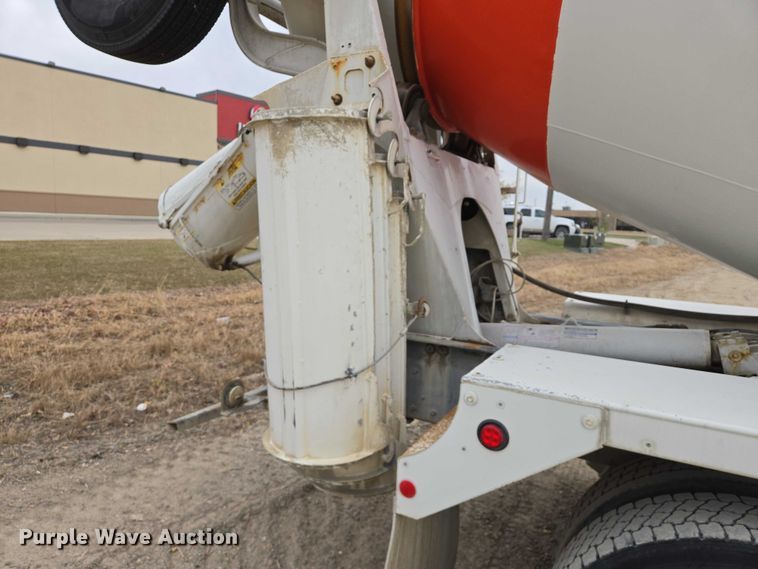 image for item EB1156 2006 International PayStar 5500i ready mix truck