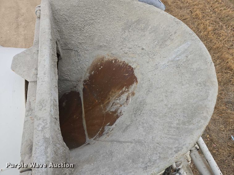 image for item EB1156 2006 International PayStar 5500i ready mix truck