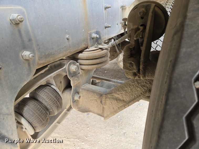 image for item EB1156 2006 International PayStar 5500i ready mix truck