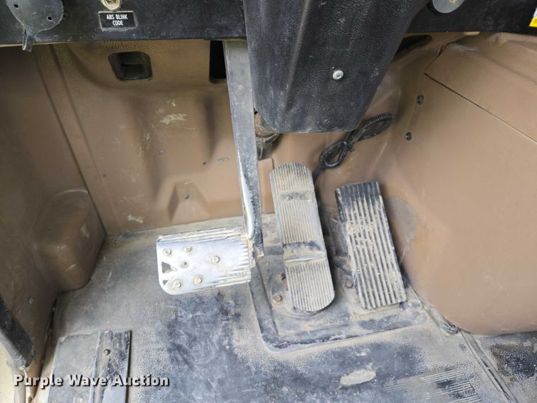 image for item EB1156 2006 International PayStar 5500i ready mix truck