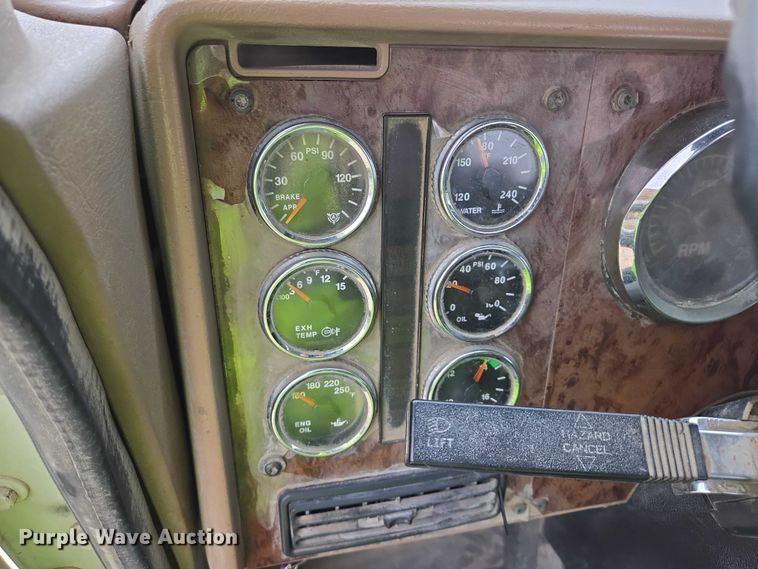 image for item EB1156 2006 International PayStar 5500i ready mix truck