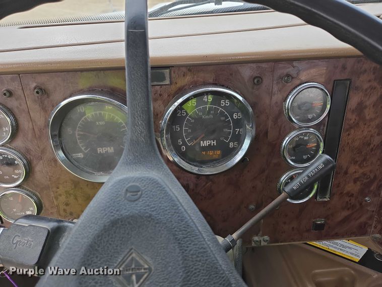 image for item EB1156 2006 International PayStar 5500i ready mix truck