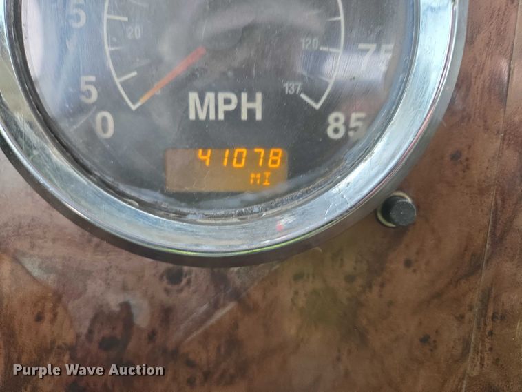 image for item EB1156 2006 International PayStar 5500i ready mix truck