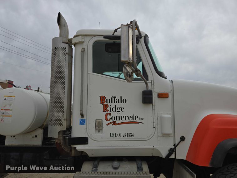 image for item EB1156 2006 International PayStar 5500i ready mix truck