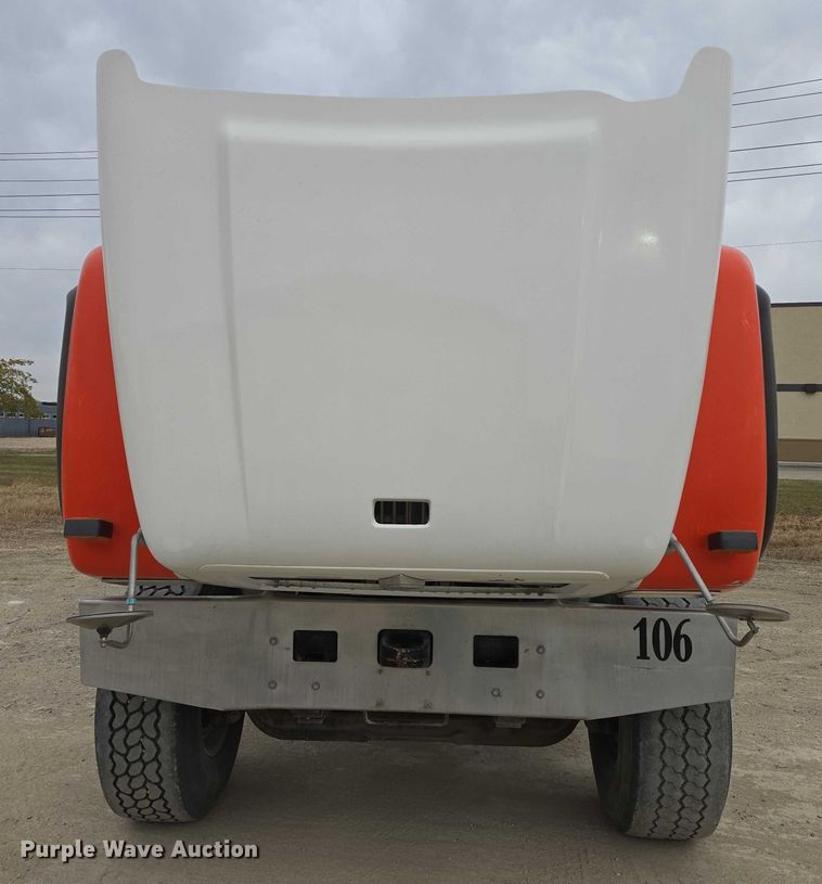 image for item EB1156 2006 International PayStar 5500i ready mix truck