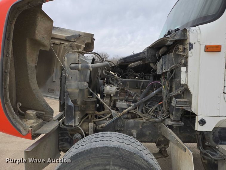 image for item EB1156 2006 International PayStar 5500i ready mix truck