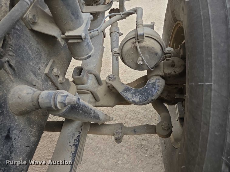 image for item EB1156 2006 International PayStar 5500i ready mix truck