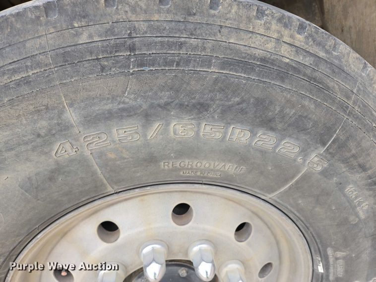 image for item EB1156 2006 International PayStar 5500i ready mix truck