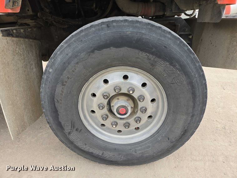 image for item EB1156 2006 International PayStar 5500i ready mix truck