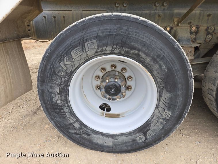 image for item EB1156 2006 International PayStar 5500i ready mix truck