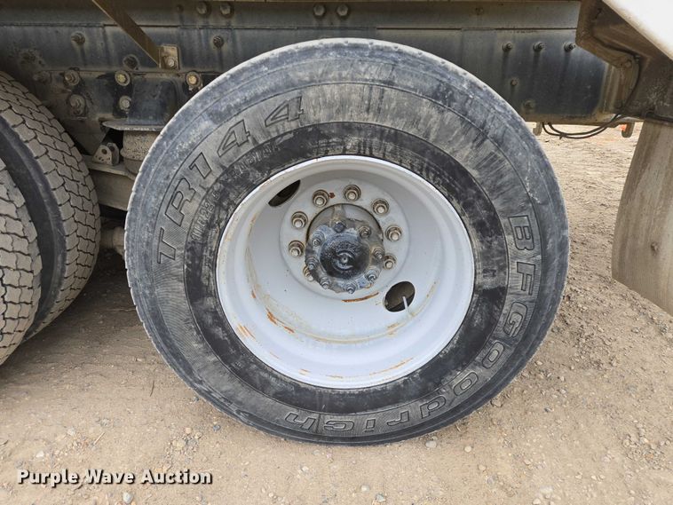 image for item EB1156 2006 International PayStar 5500i ready mix truck