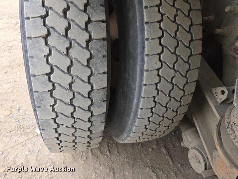 image for item EB1156 2006 International PayStar 5500i ready mix truck